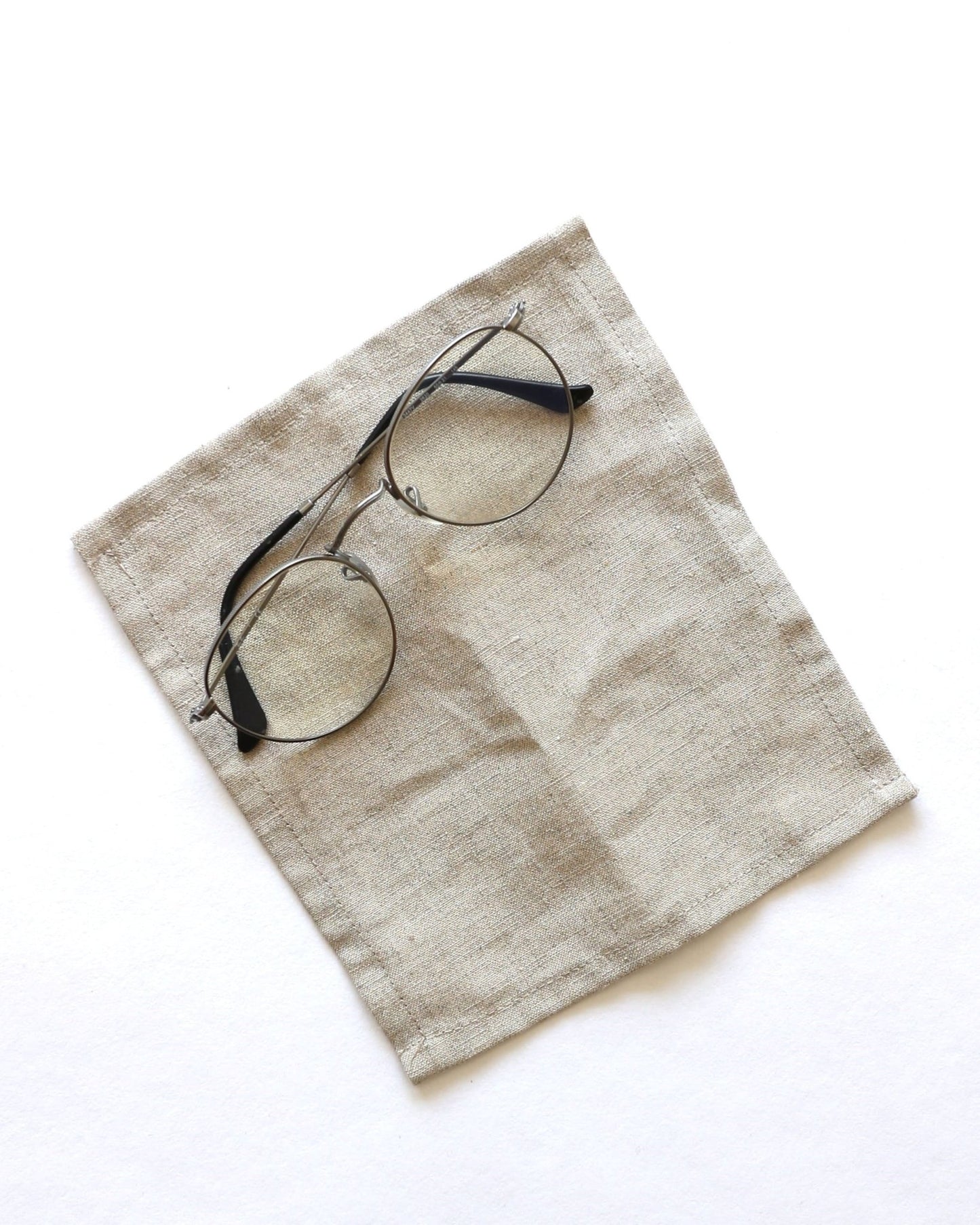 Brillenputztuch in beige ungefärbt